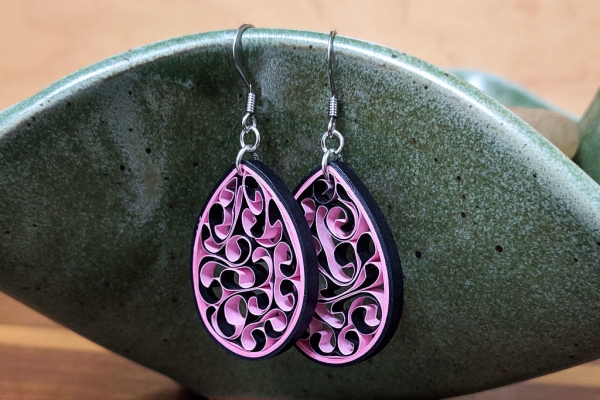 How to Make Quilled Paper Honeycomb Earrings
